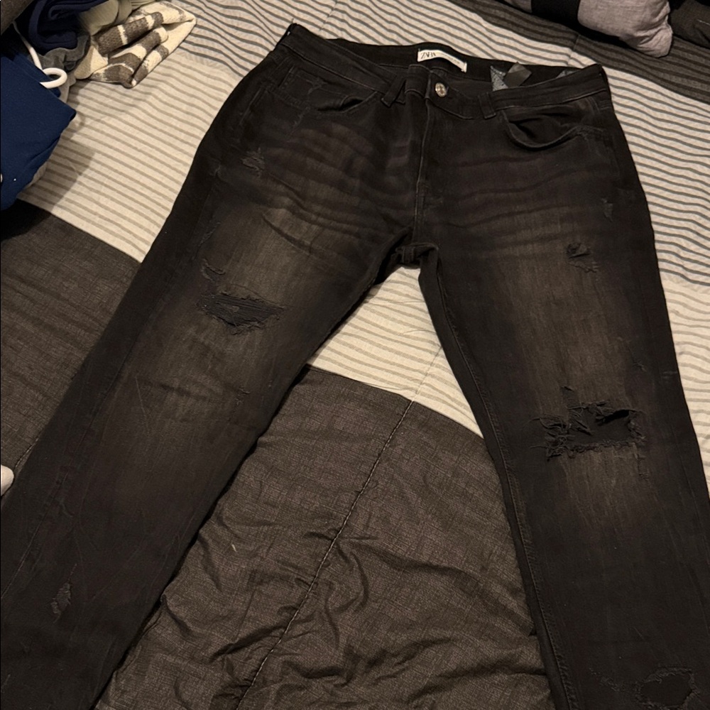 Zara Men's Distressed Black Jeans